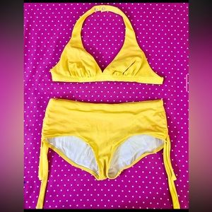 Vintage 1970s yellow bikini size 12